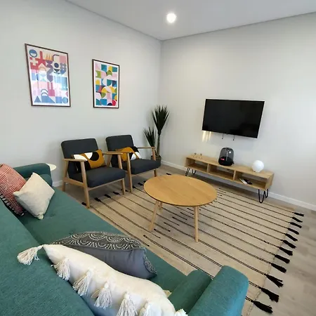 Casa Redes - Walk To Apartment Peniche